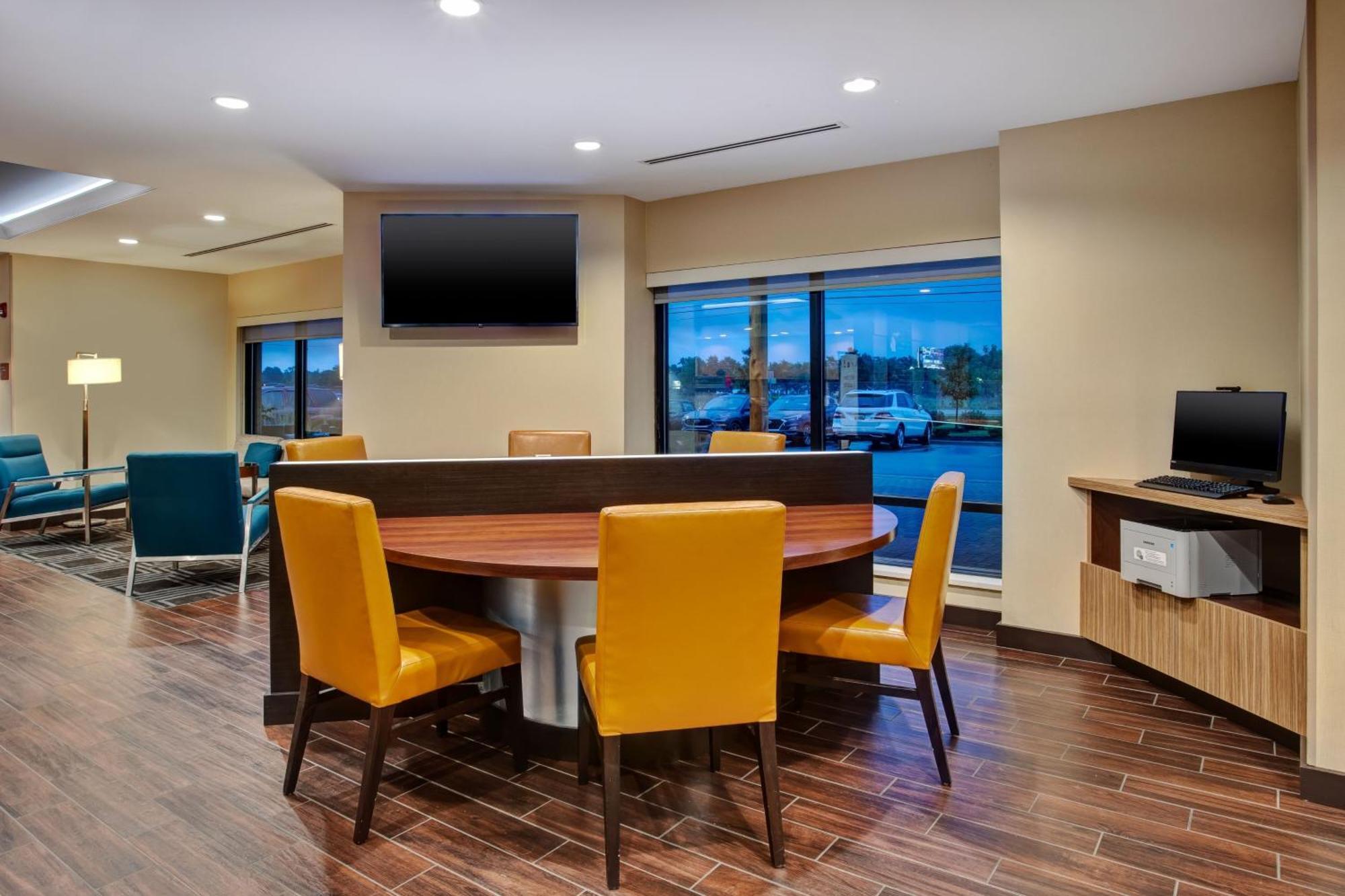Towneplace Suites By Marriott Detroit Belleville Εξωτερικό φωτογραφία