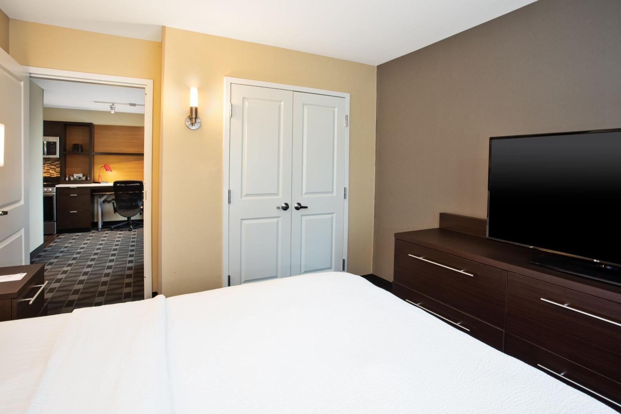 Towneplace Suites By Marriott Detroit Belleville Εξωτερικό φωτογραφία